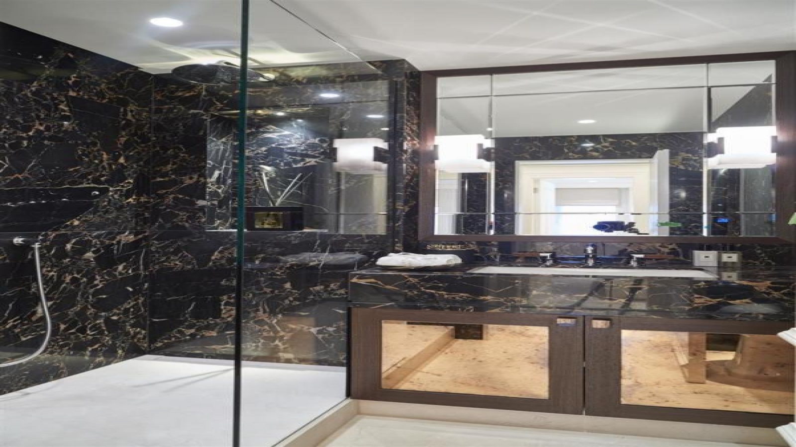 Knightsbridge SW1X London, 3 Bedrooms Bedrooms, ,3 BathroomsBathrooms,Apartment,For Sale,Knightsbridge SW1X London ,2,1033