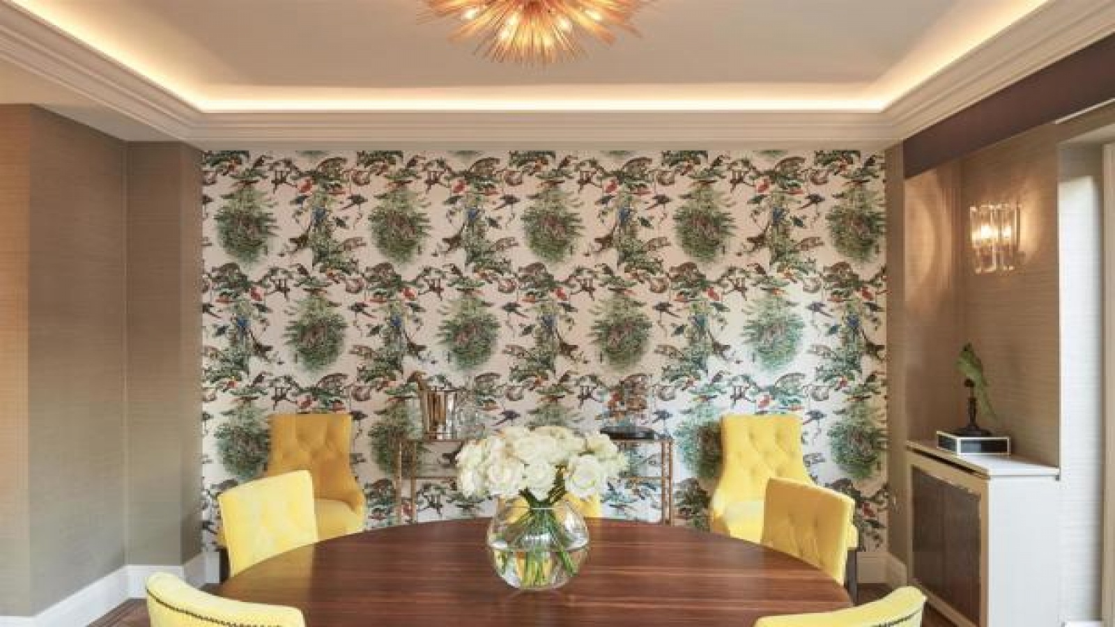 Knightsbridge SW1X London, 3 Bedrooms Bedrooms, ,3 BathroomsBathrooms,Apartment,For Sale,Knightsbridge SW1X London ,2,1033