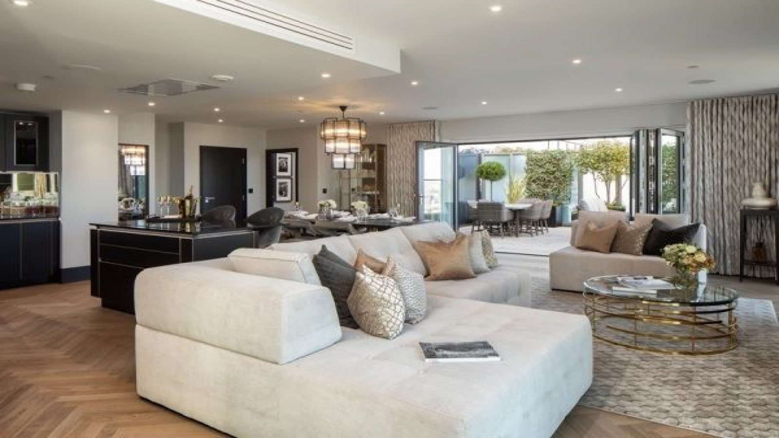 Vauxhal London Zone1 SW8, 3 Bedrooms Bedrooms, ,Apartment,For Sale,Vauxhal London Zone1 SW8,1034